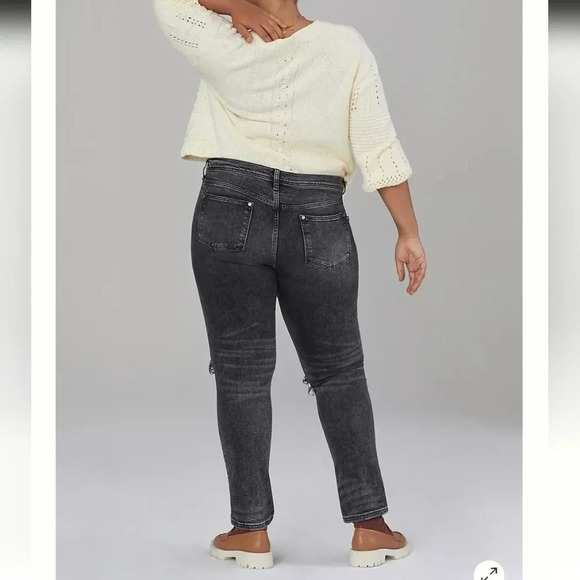 Anthropologie Pilcro Slim Boyfriend Jeans in Washed Black Distressed 31 (12) - Picture 2 of 16